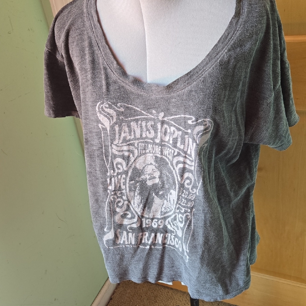 Janis Joplin Graphic Grey Women’s Scoop Neck Tee